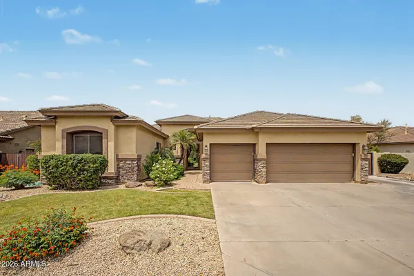$770,000 | 6720 South Crestview Drive, Gilbert, AZ 85298