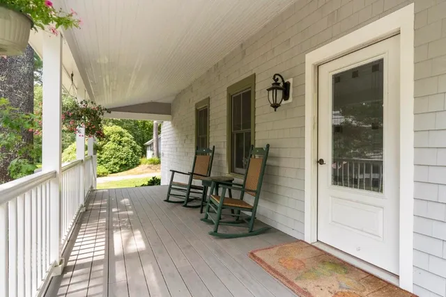 $1,100,000 | 74-76 Bay Street, Boothbay Harbor, ME 04538