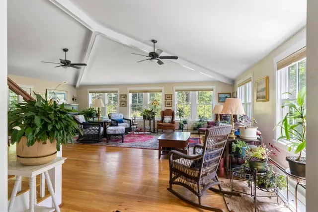 $1,100,000 | 74-76 Bay Street, Boothbay Harbor, ME 04538