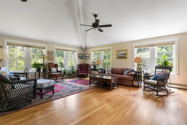 $1,100,000 | 74-76 Bay Street, Boothbay Harbor, ME 04538