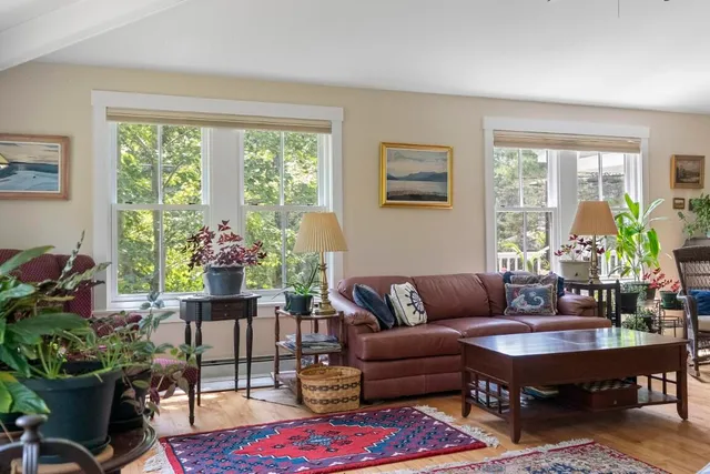 $1,100,000 | 74-76 Bay Street, Boothbay Harbor, ME 04538