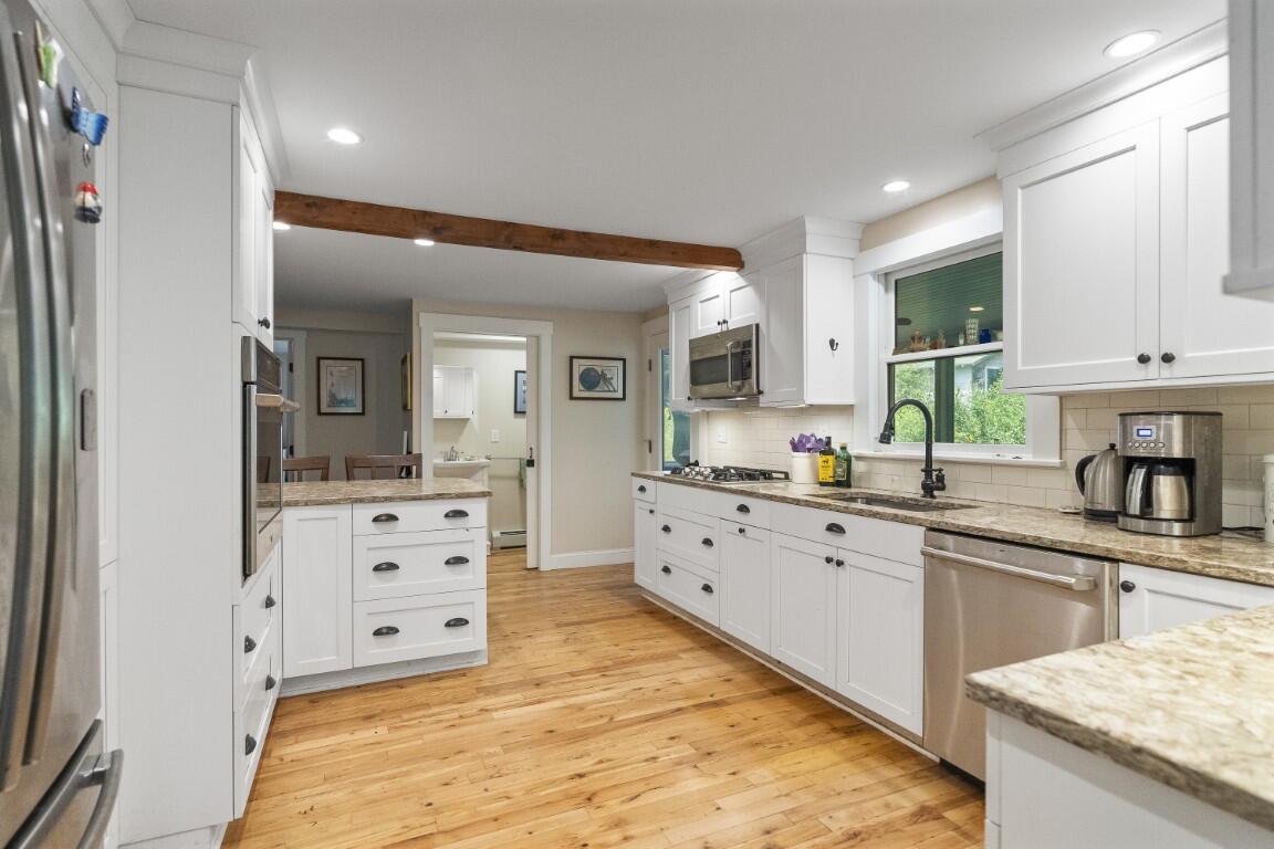 74-76 Bay Street Boothbay Harbor, ME 04538 - Photo 19 of 36 17