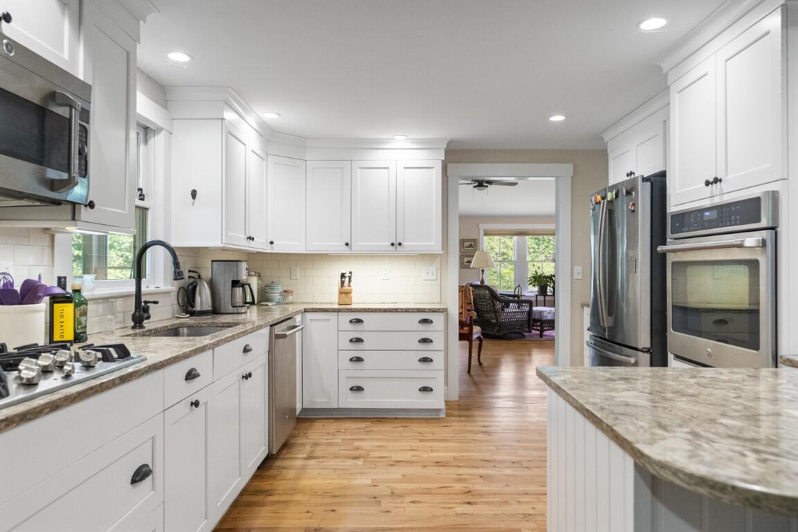 74-76 Bay Street Boothbay Harbor, ME 04538 - Photo 21 of 36 19