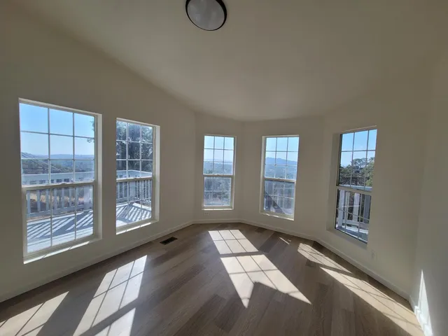 a view of entryway with windows