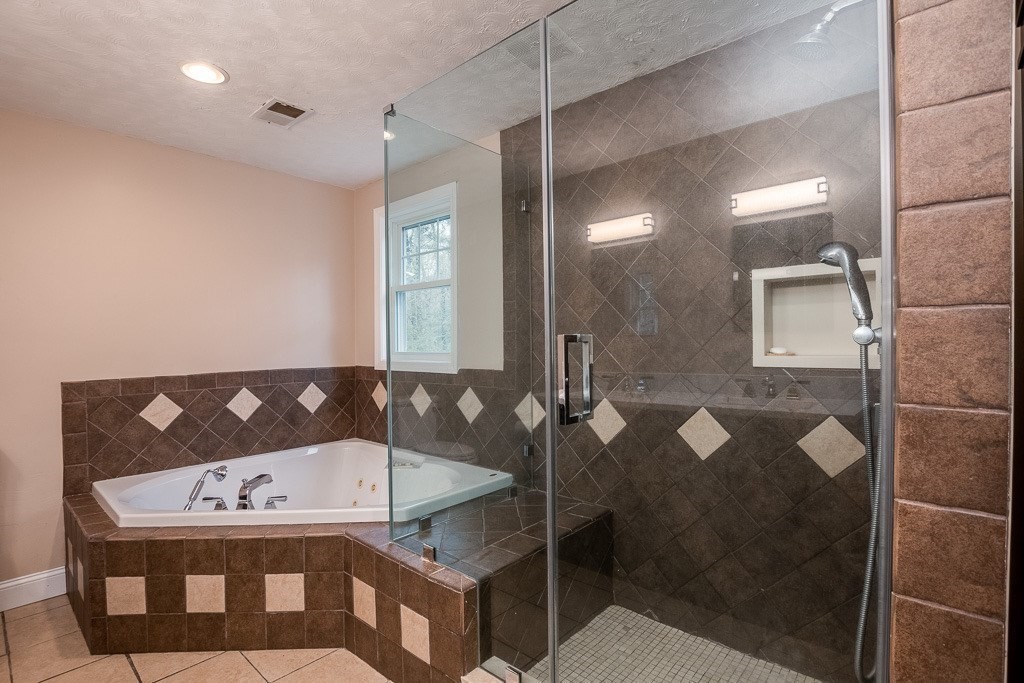 535 Bird Road Mansfield, MA 02048 - Photo 27 of 30 Gallery Image 27