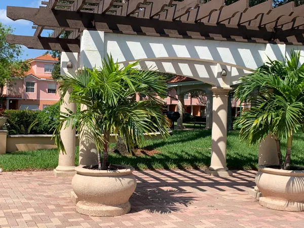 $3,300 | 2018 Alta Meadows Lane, Unit 405, Delray Beach, FL 33444