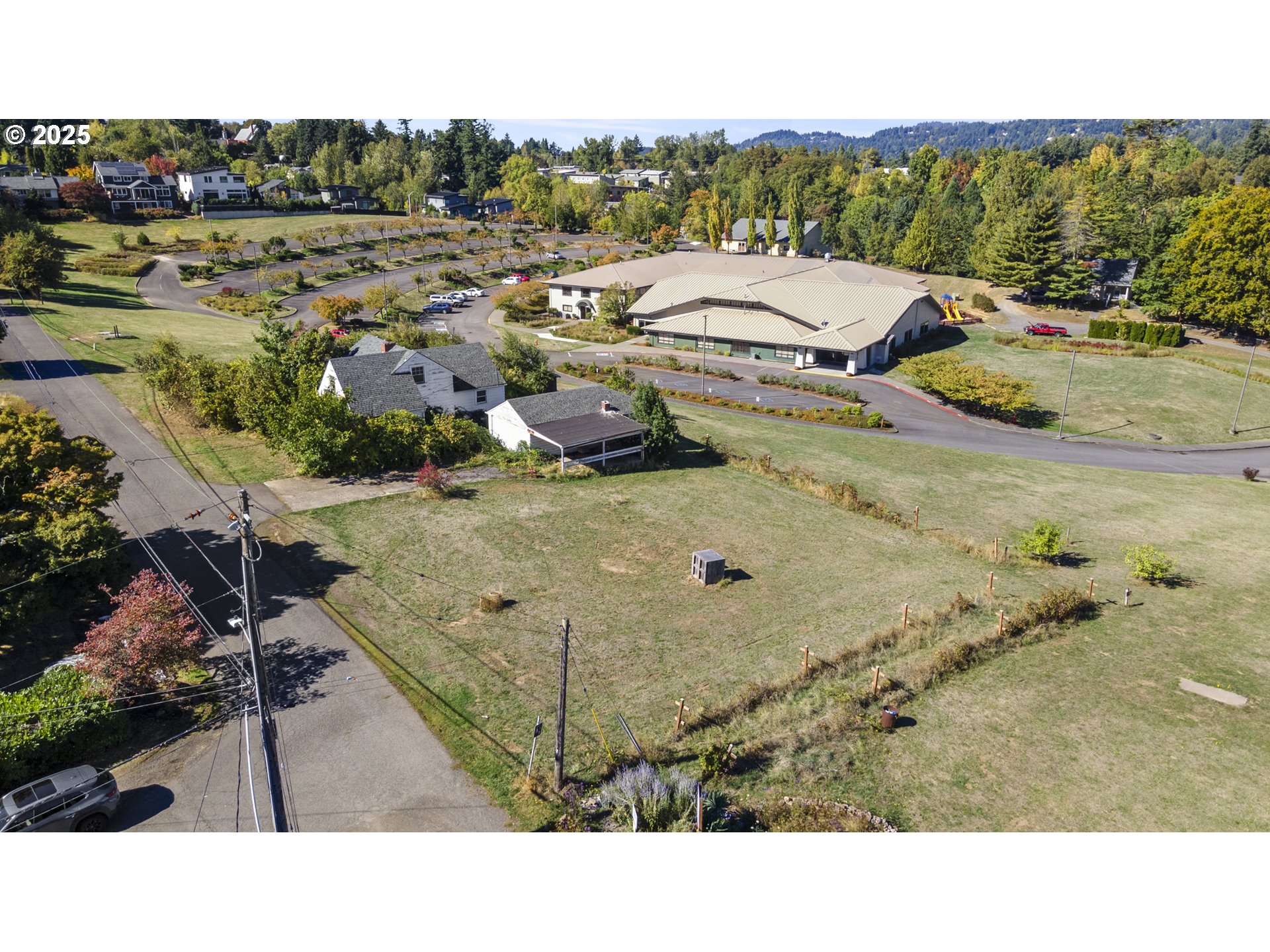 2119 Southwest Nevada Court Portland, OR 97219 - Photo 11 of 15 a view of a terrace