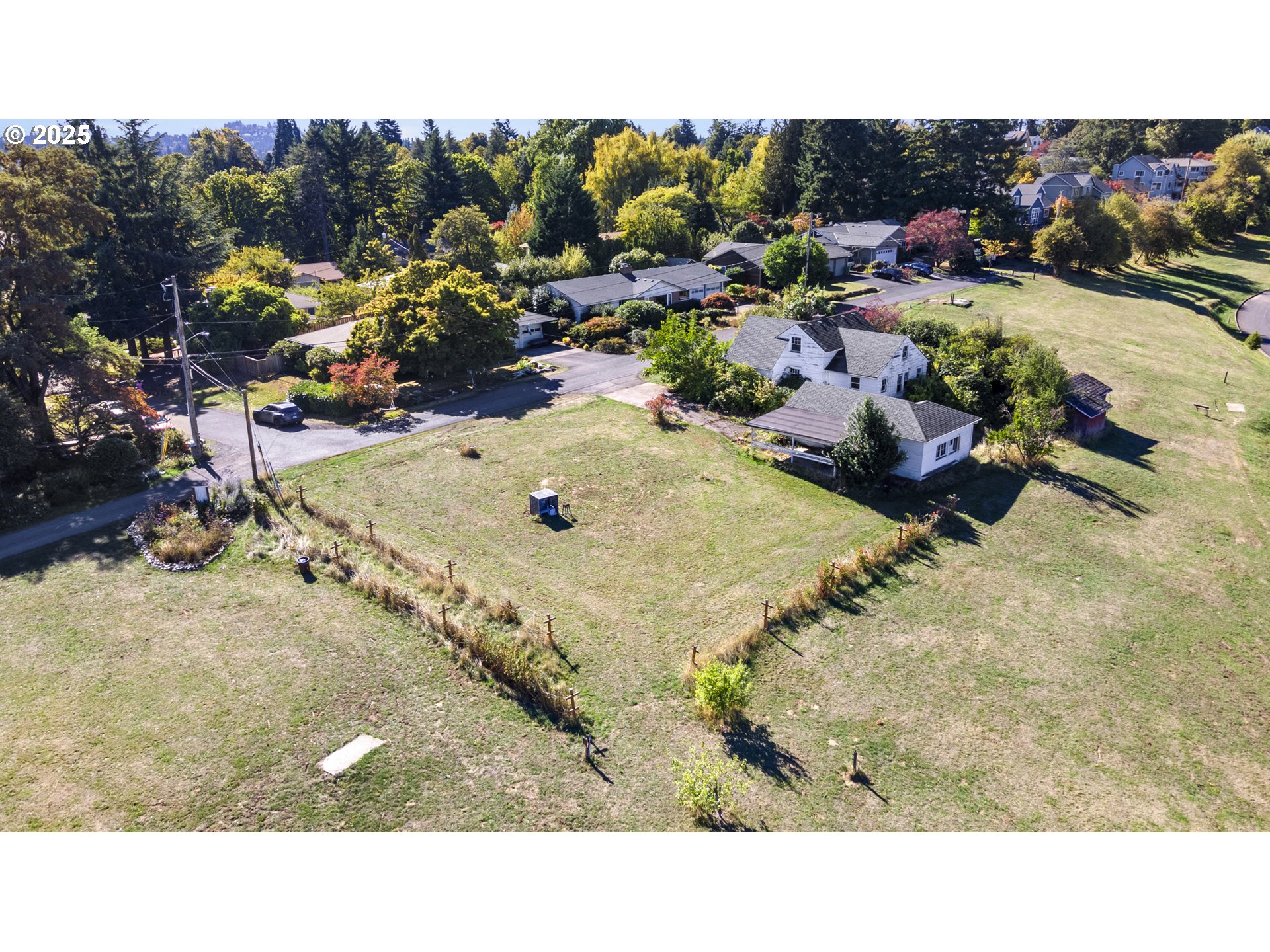 2119 Southwest Nevada Court Portland, OR 97219 - Photo 12 of 15 a view of outdoor space