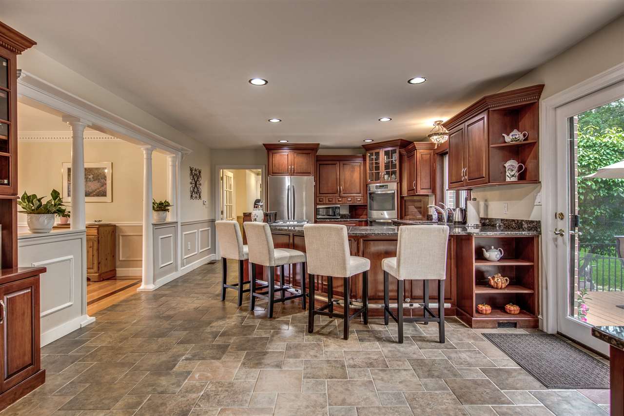 8 Camelot Road Windham, NH 03087 - Photo 14 of 40