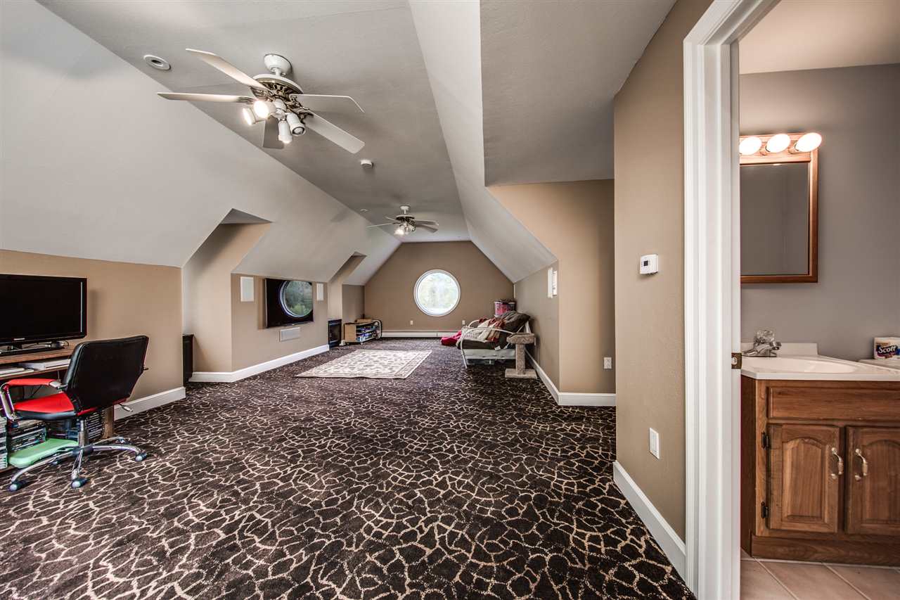 8 Camelot Road Windham, NH 03087 - Photo 30 of 40