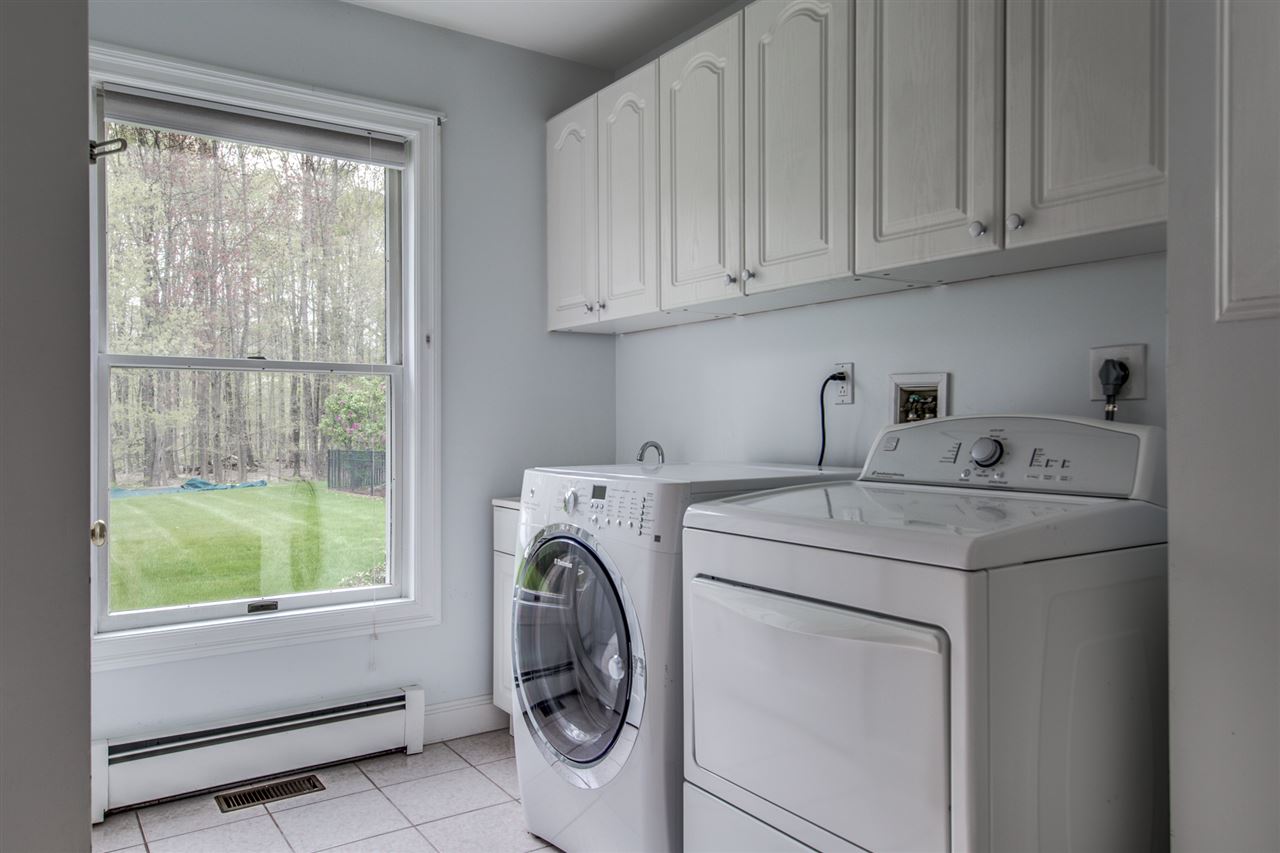 8 Camelot Road Windham, NH 03087 - Photo 35 of 40