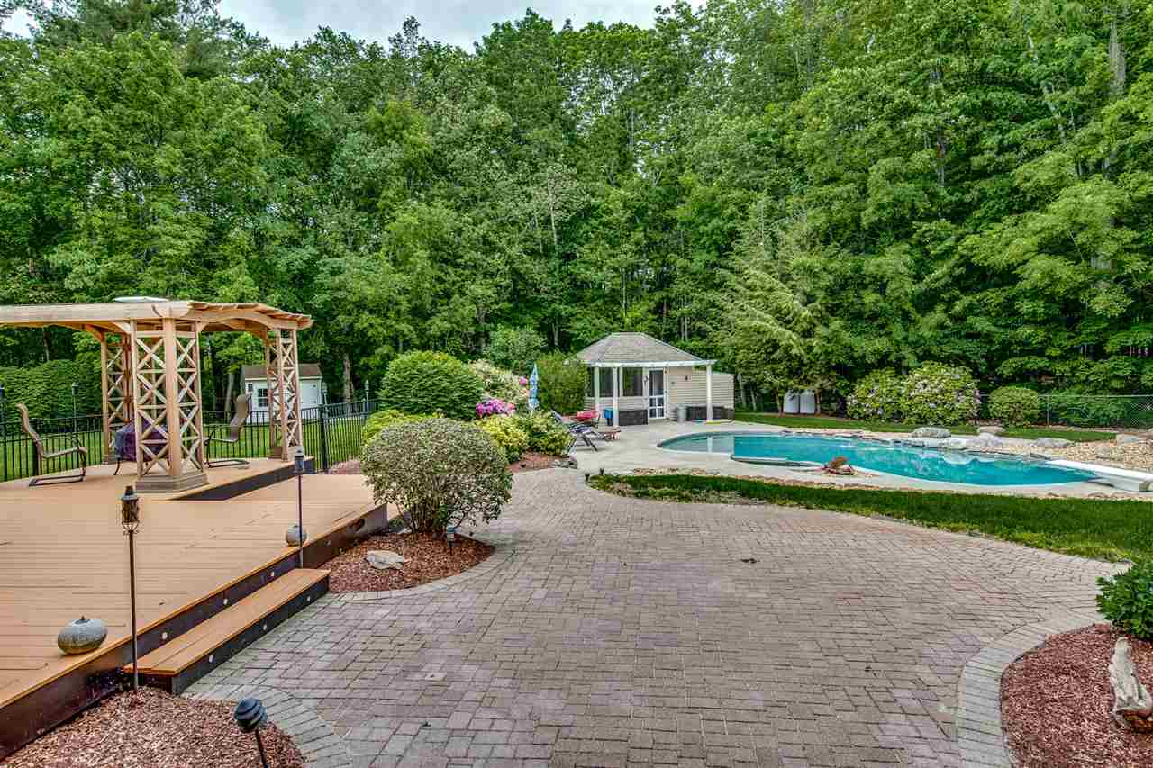 8 Camelot Road Windham, NH 03087 - Photo 38 of 40