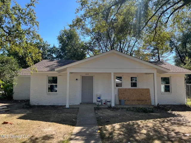 $158,900 | 1300 Buena Vista Street, Clarksdale, MS 38614