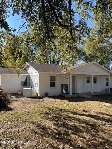 $158,900 | 1300 Buena Vista Street, Clarksdale, MS 38614