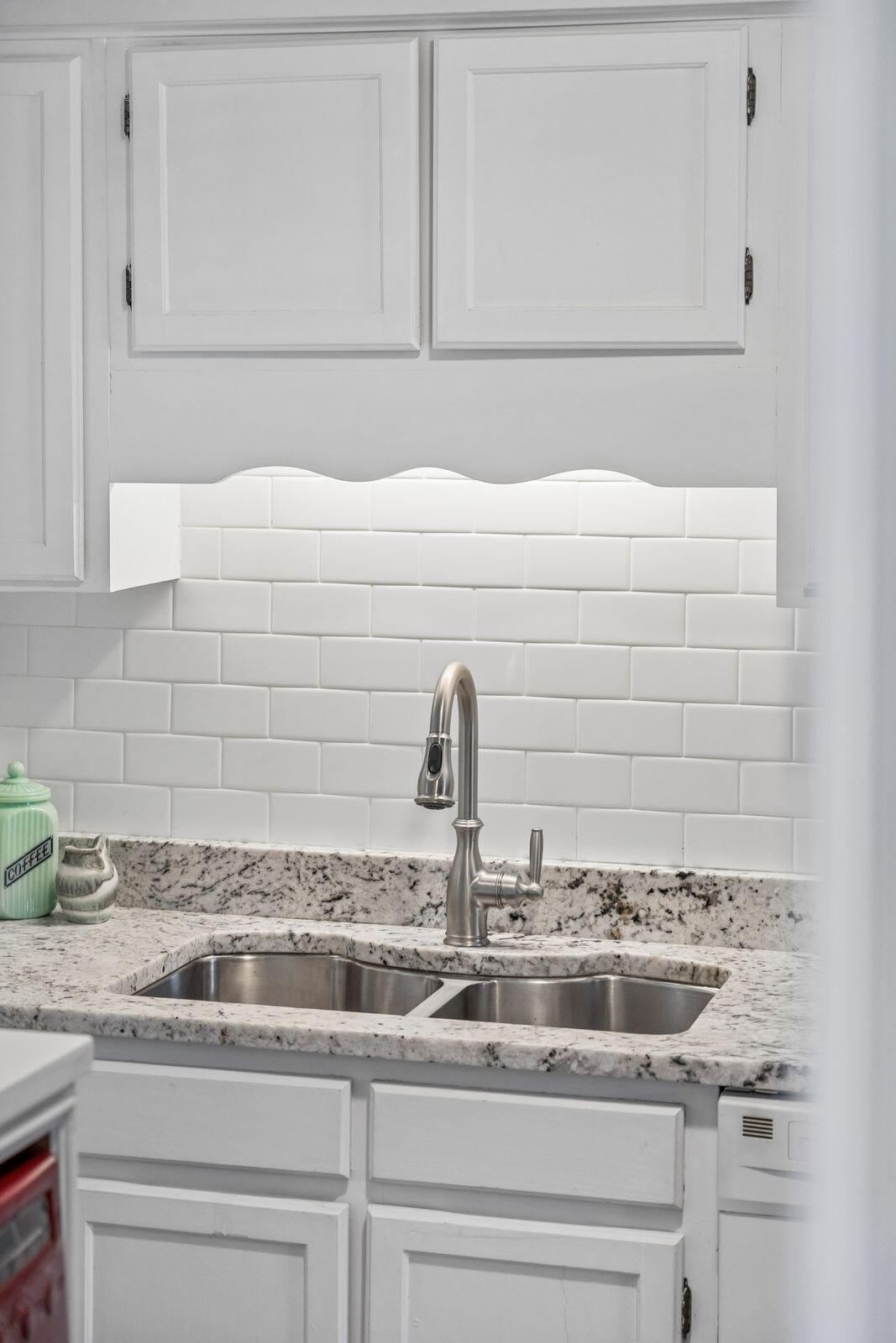 759 Center Street Mount Pleasant, SC 29464 - Photo 11 of 35 Kitchen