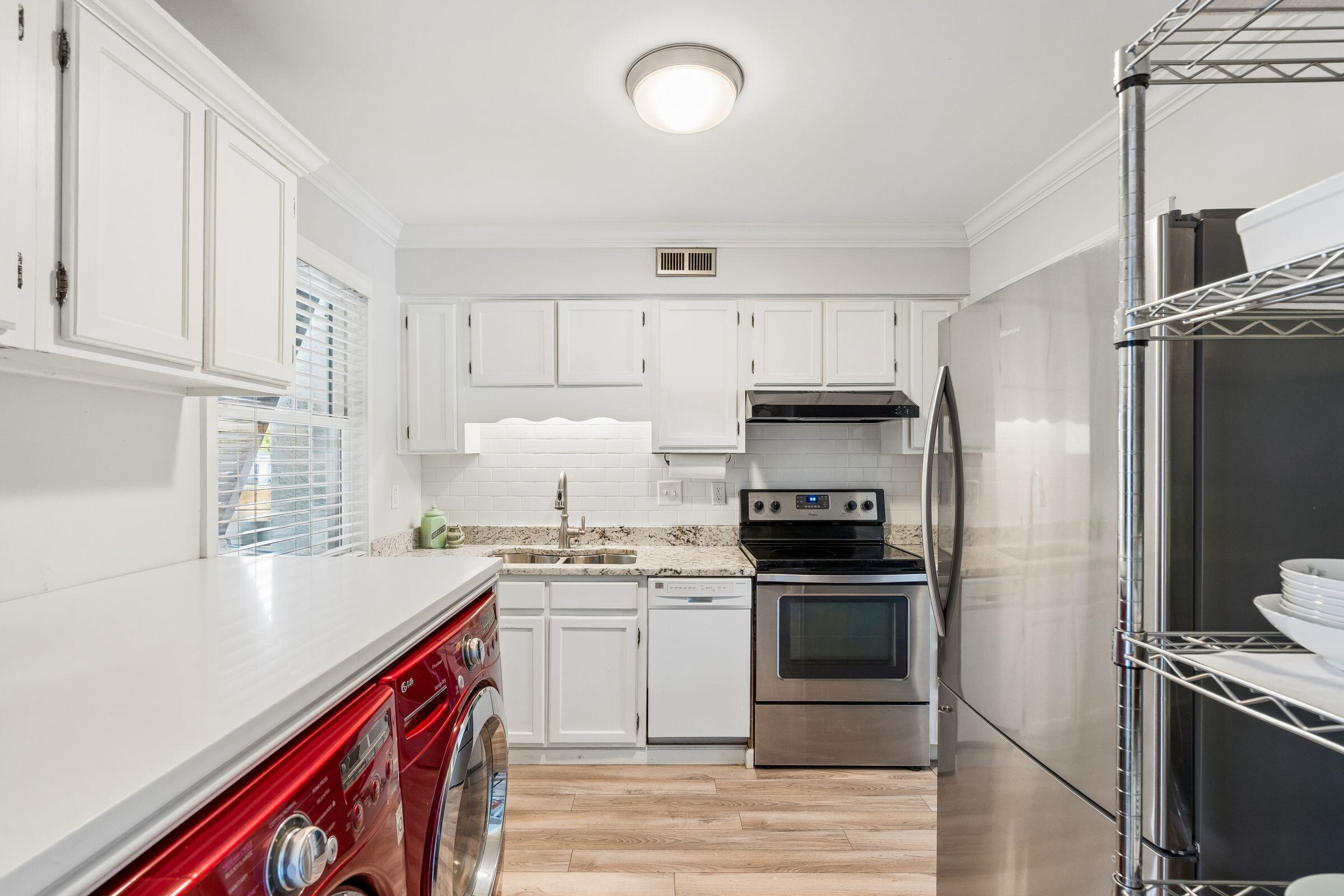 759 Center Street Mount Pleasant, SC 29464 - Photo 12 of 35 Kitchen