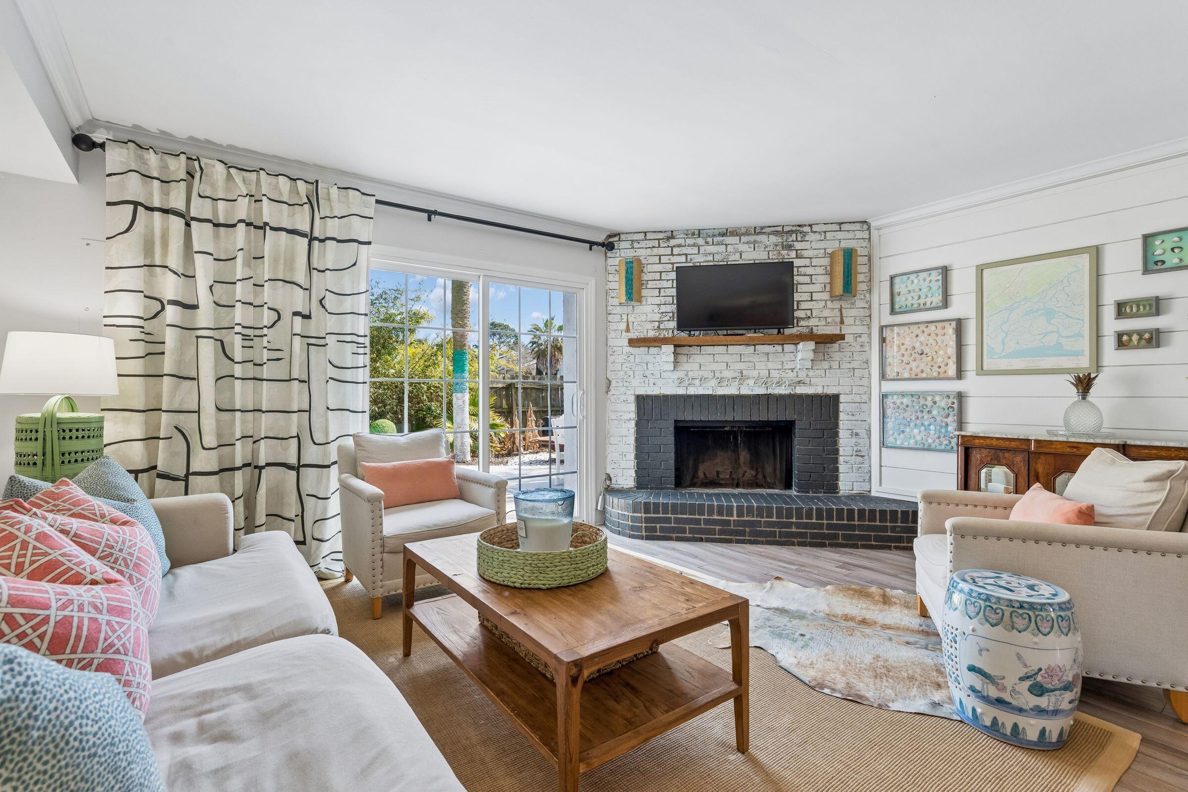 759 Center Street Mount Pleasant, SC 29464 - Photo 14 of 35 Great Room with Fireplace