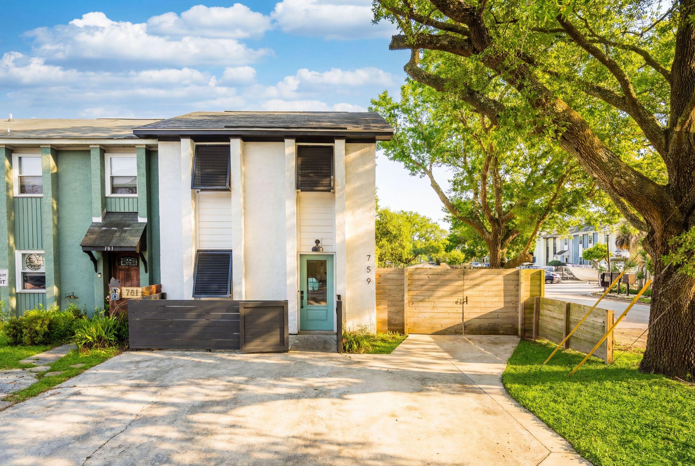 759 Center Street Mount Pleasant, SC 29464 - Photo 2 of 35 759 Center Street