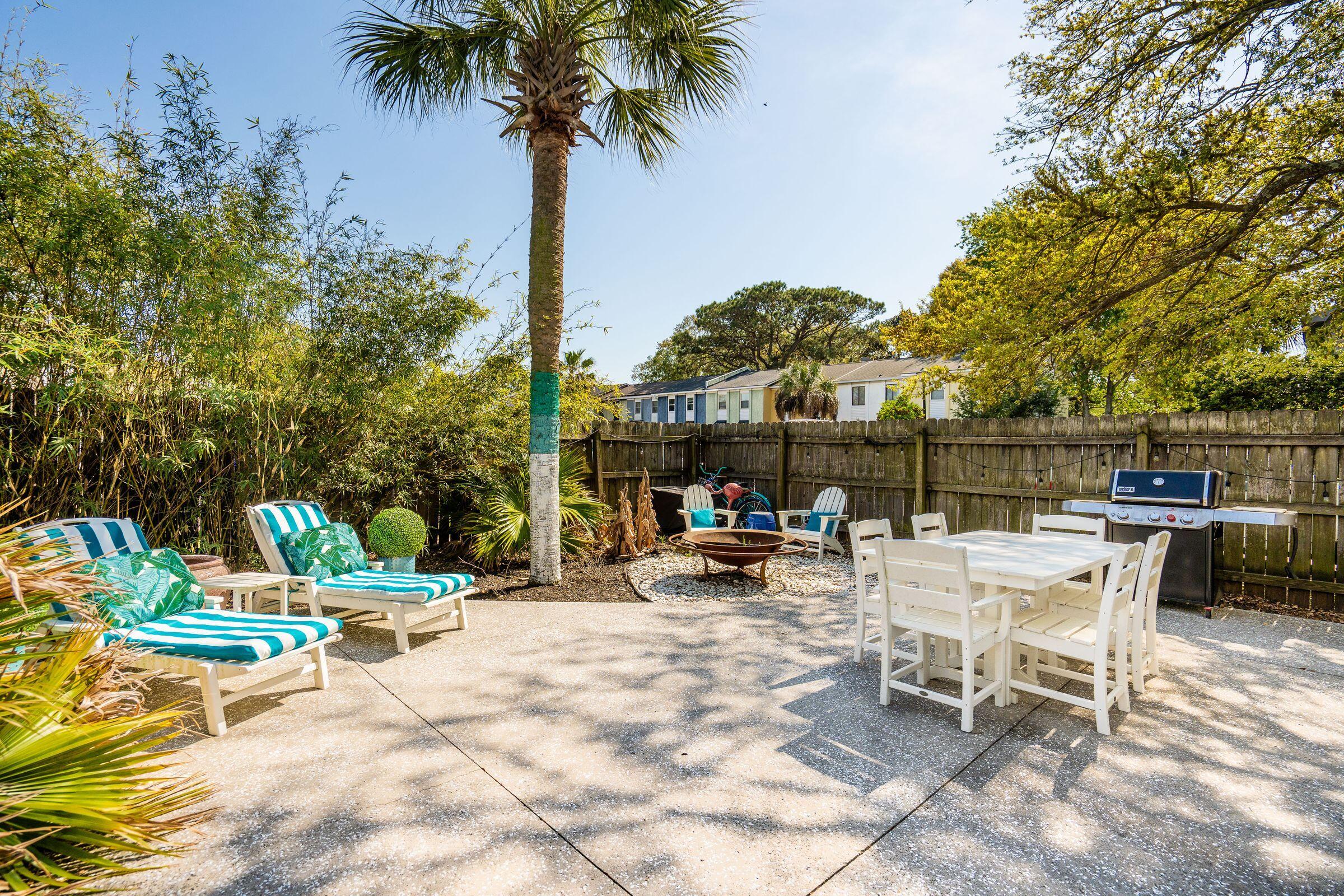 759 Center Street Mount Pleasant, SC 29464 - Photo 22 of 35 Large Fenced In Back Patio