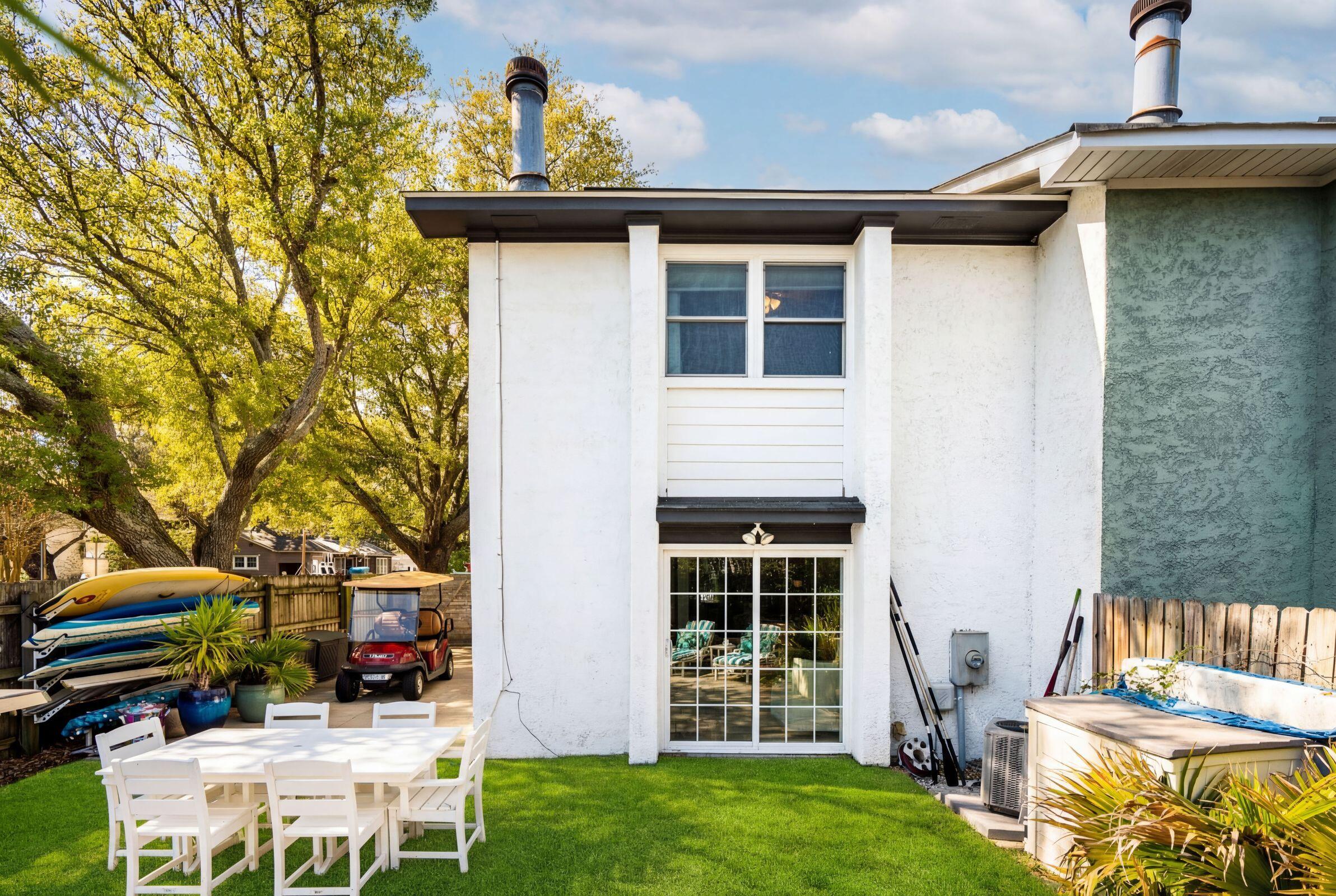 759 Center Street Mount Pleasant, SC 29464 - Photo 3 of 35 759 Center Street