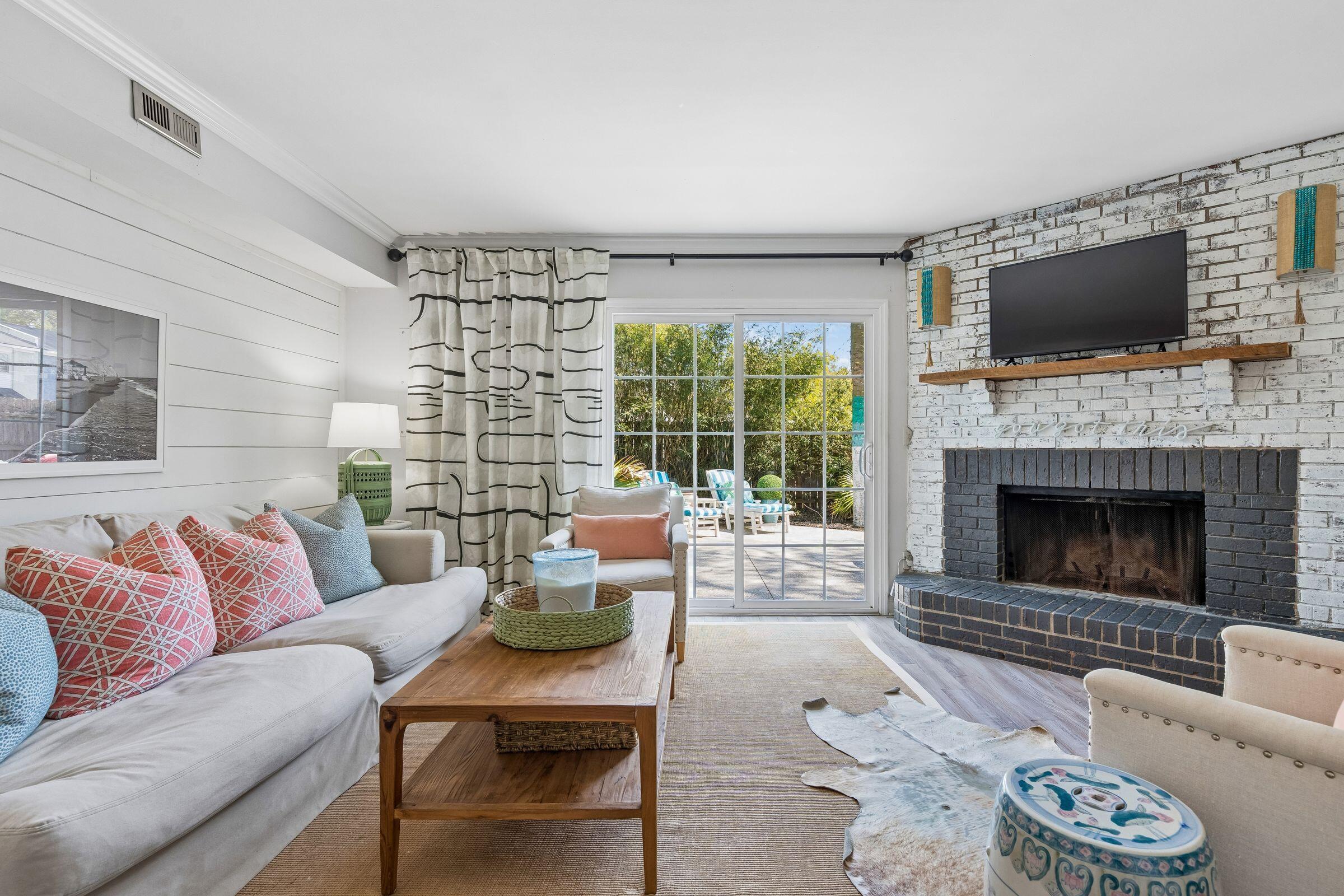759 Center Street Mount Pleasant, SC 29464 - Photo 9 of 35 Great Room with Fireplace