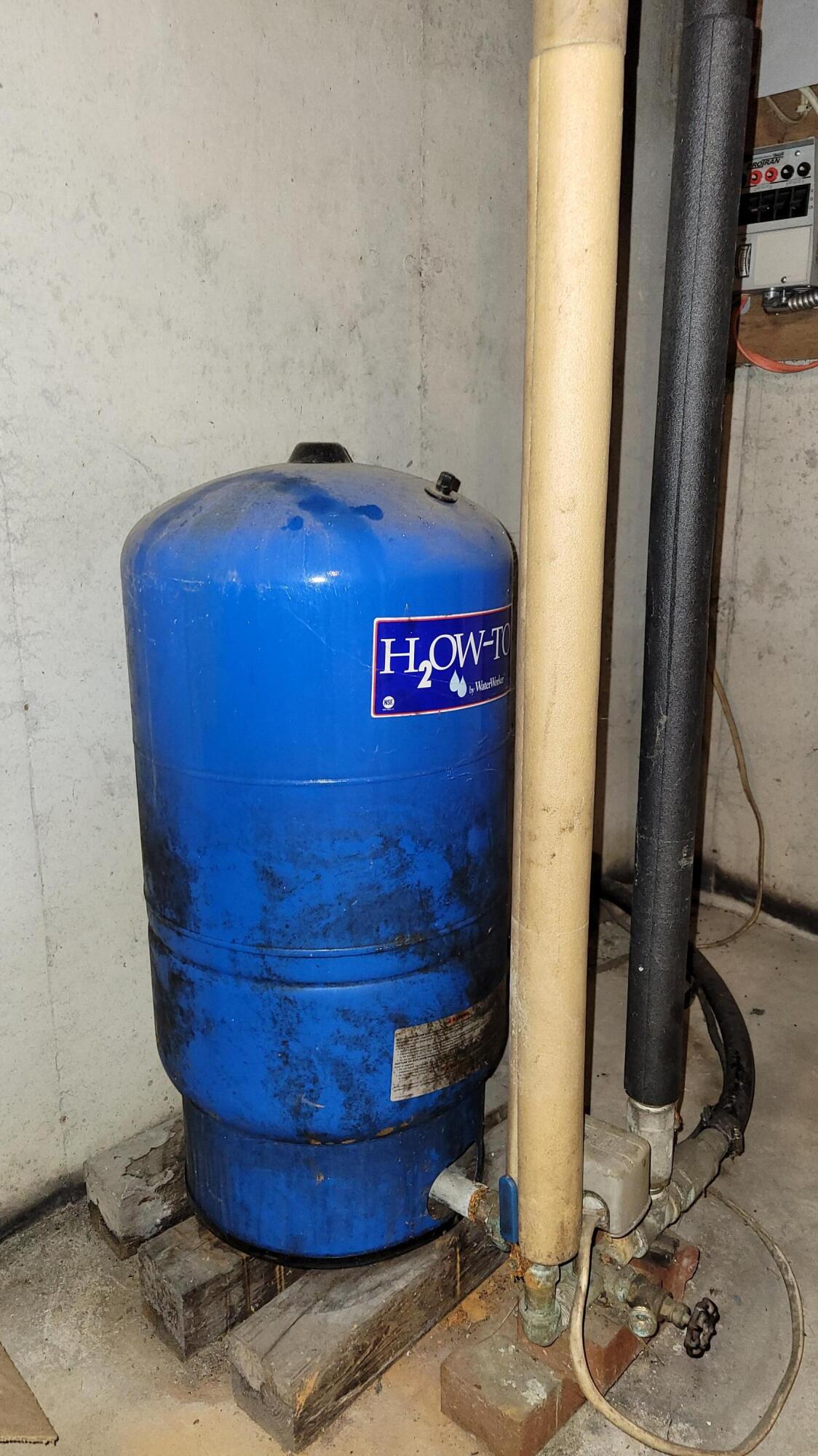 32 Church Hill Road Burlington, ME 04417 - Photo 63 of 66 Well pressure tank