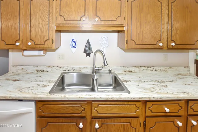 $275,000 | 440 South Parkcrest, Unit 103, Mesa, AZ 85206