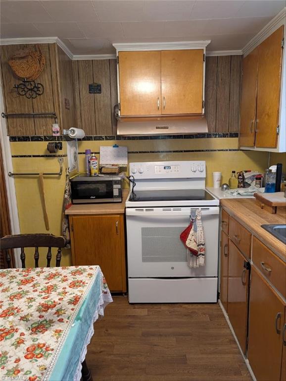 313 Small Street Thomasville, NC 27360 - Photo 5 of 9