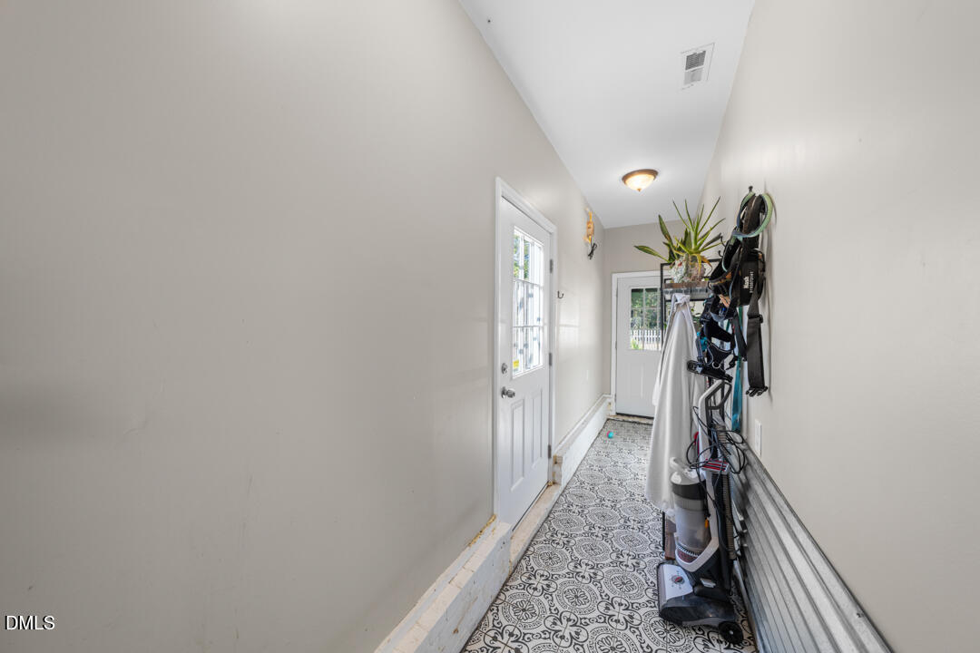 2811 Omah Street Durham, NC 27705 - Photo 23 of 74 DSC01204