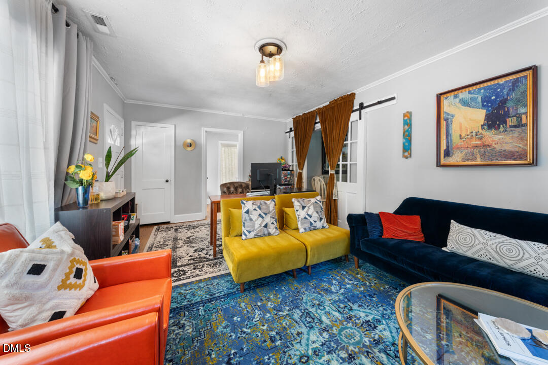 2811 Omah Street Durham, NC 27705 - Photo 6 of 74 DSC01119