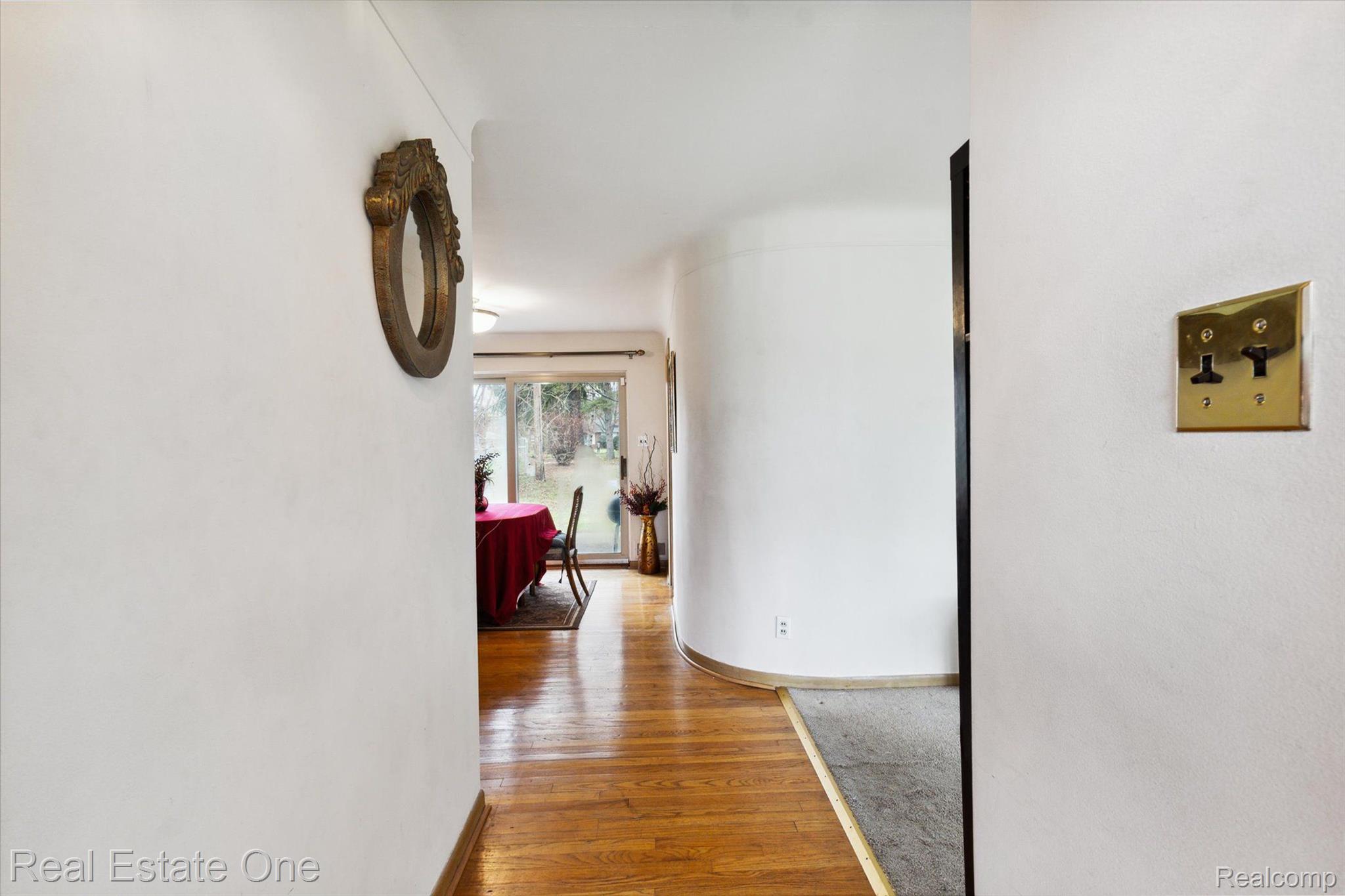 28367 Ridgebrook Road Farmington, MI 48334 - Photo 7 of 28 Gallery Image 7