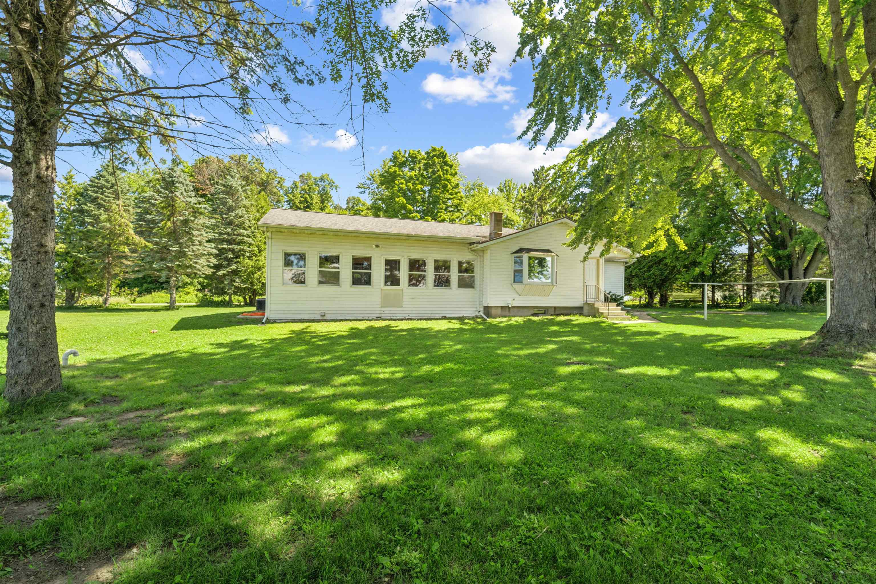 W10531 Roloff Road New London, WI 54961 - Photo 44 of 56