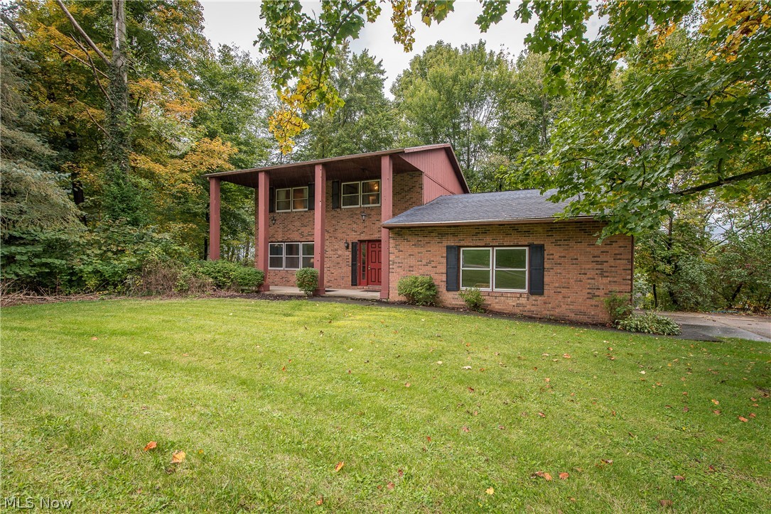 4855 Ridgeside Circle Southeast Canton, OH 44707 - Photo 1 of 20 Welcome to 4855 Ridgeside Circle SE!