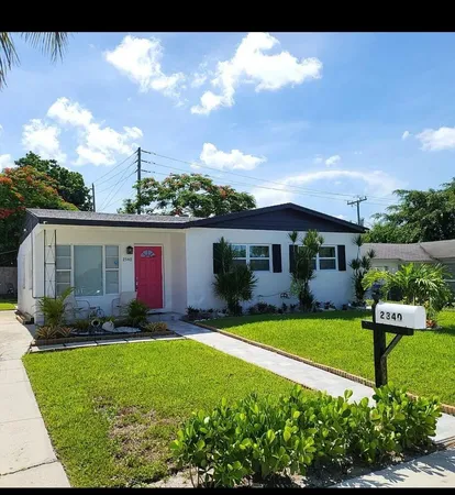 $3,300 | 2340 Avenue M, Riviera Beach, FL 33404