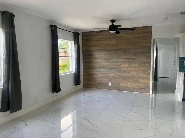 $3,300 | 2340 Avenue M, Riviera Beach, FL 33404