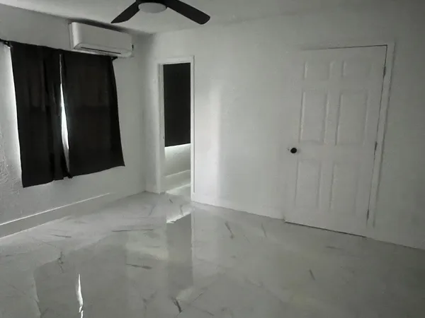 $3,300 | 2340 Avenue M, Riviera Beach, FL 33404