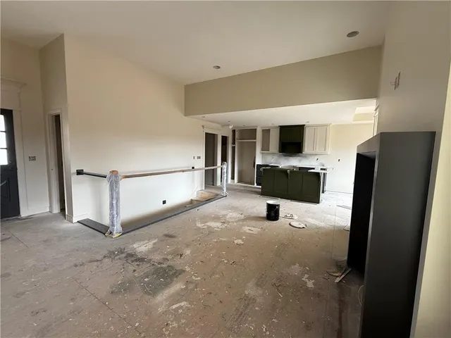 $420,000 | 701 Southeast 21st Street, Oak Grove, MO 64075