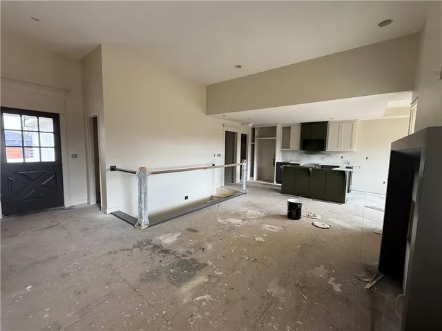 $420,000 | 701 Southeast 21st Street, Oak Grove, MO 64075