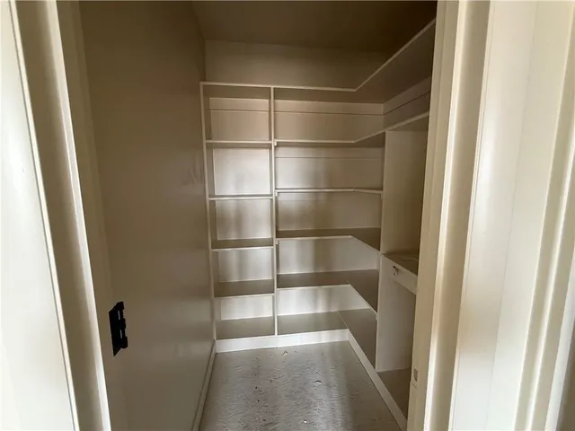 $420,000 | 701 Southeast 21st Street, Oak Grove, MO 64075