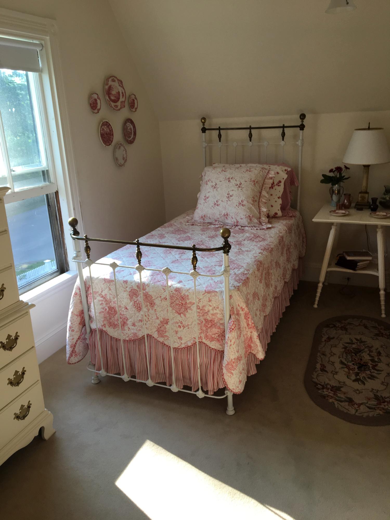 523 Pendleton Point Road Islesboro, ME 04848 - Photo 21 of 37 06_Guest bedroom 2
