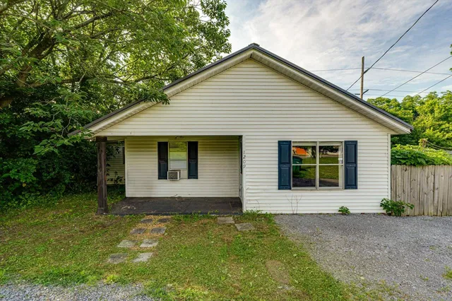 $154,900 | 1209 Hickory Avenue, South Pittsburg, TN 37380