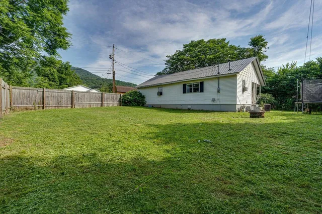 $154,900 | 1209 Hickory Avenue, South Pittsburg, TN 37380