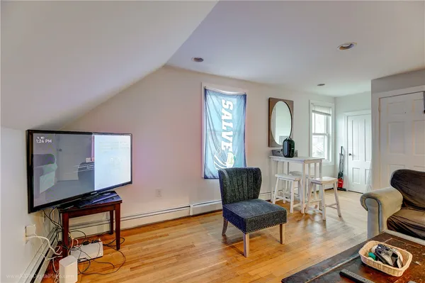 $2,650 | 23 Stockholm Street, Unit 2, Newport, RI 02840