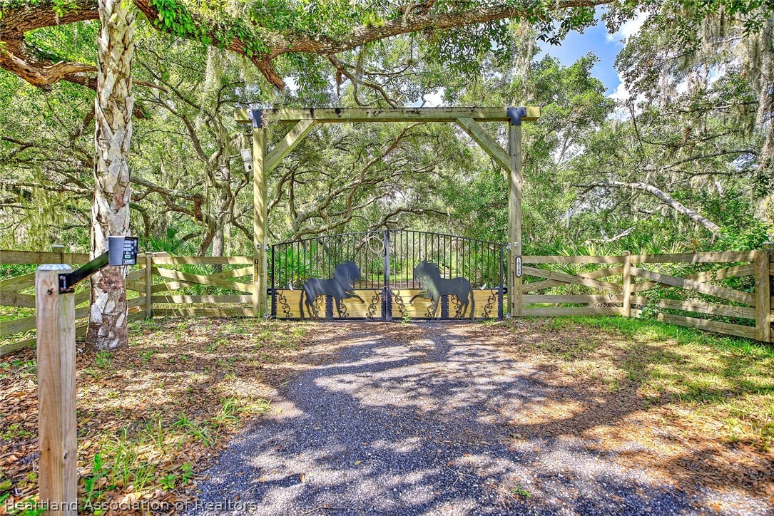 10500 Durrance Road Sebring, FL 33875 - Photo 2 of 50