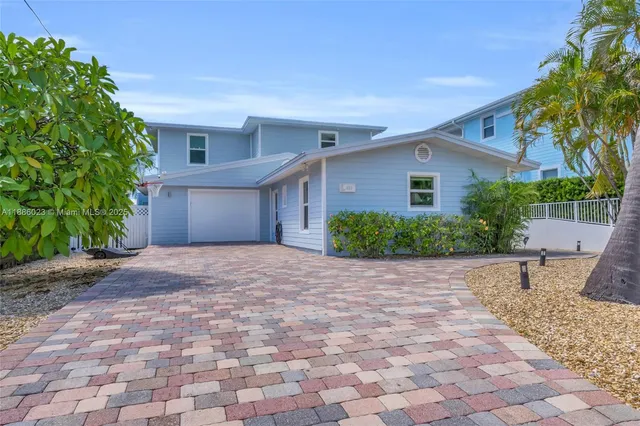 $2,399,500 | 511 4th Street, Key Colony Beach, FL 33051