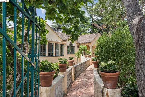 $2,998,000 | 479 Mountain Avenue, Piedmont, CA 94611
