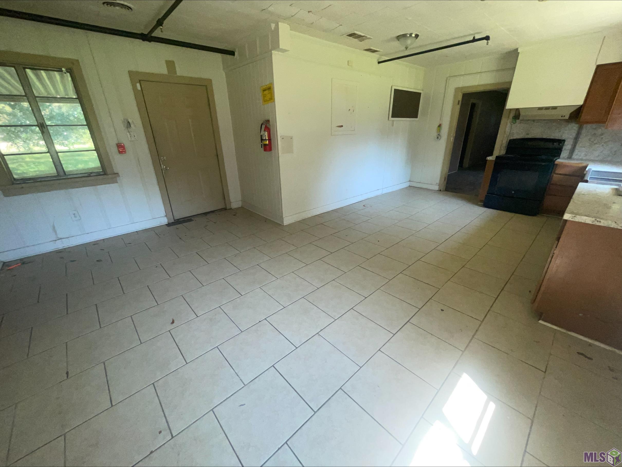 15085 Plank Road Baker, LA 70714 - Photo 7 of 26 Gallery Image 7