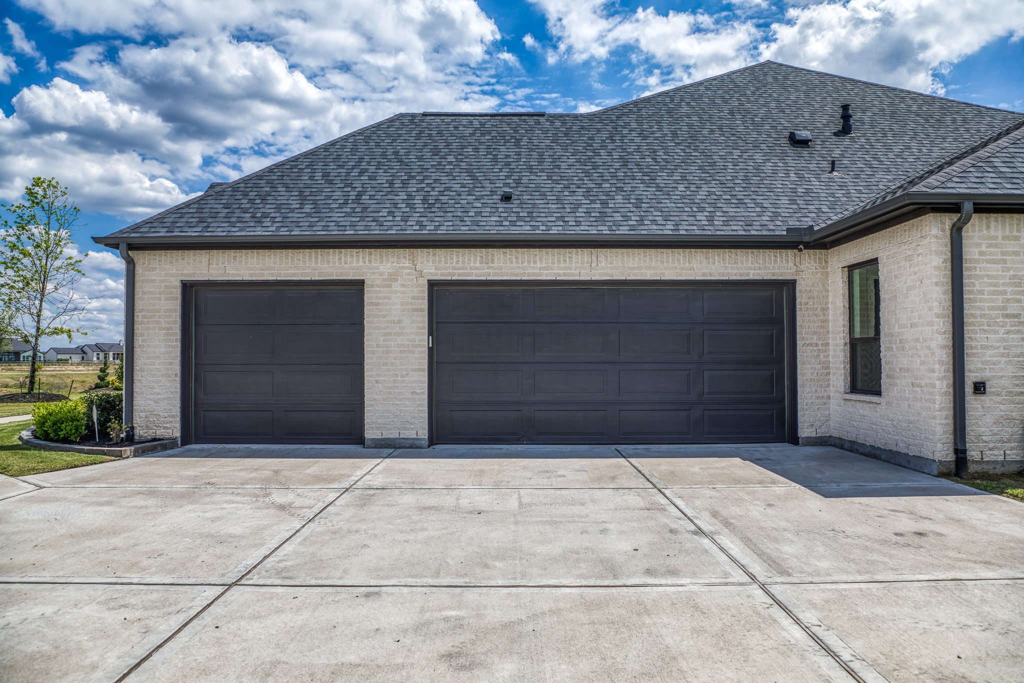 4009 Ranch Home Drive Waller, TX 77484 - Photo 37 of 49 a front view of a house