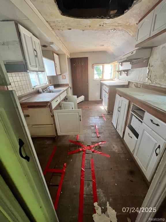 36668 Howard Road Farmington, MI 48331 - Photo 4 of 12