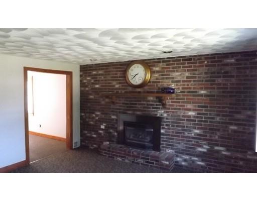 16 Warren Road Auburn, MA 01501 - Photo 7 of 16 Gallery Image 7